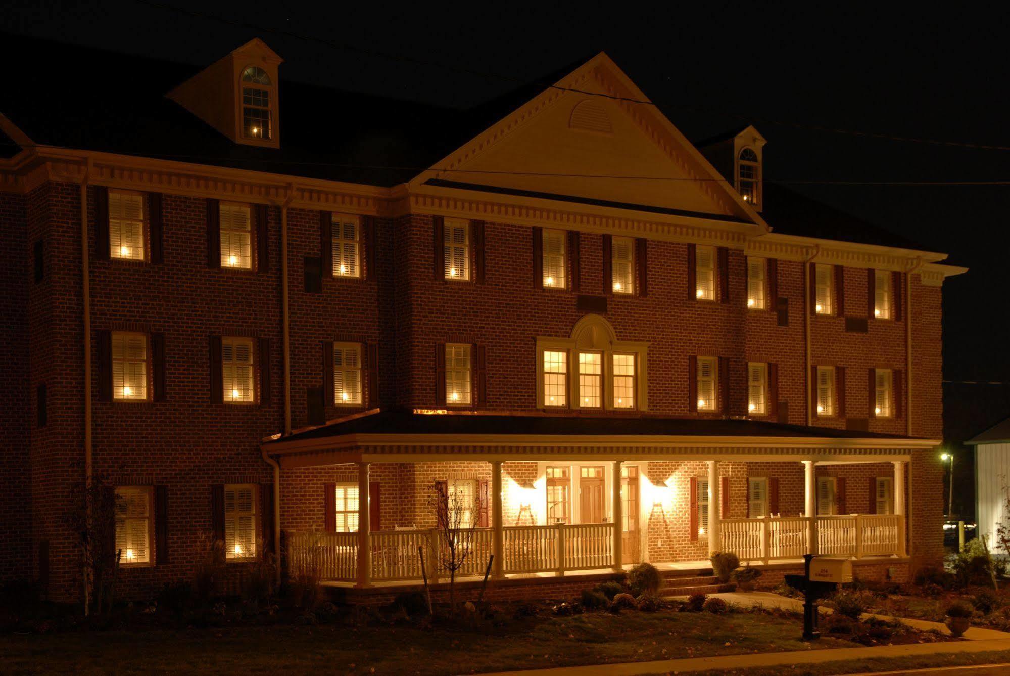 Selinsgrove Inn エクステリア 写真